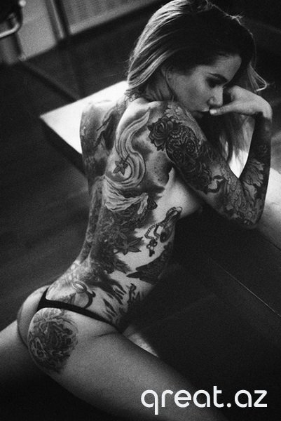 Tatuajlı seksi qızlar (27 Foto)