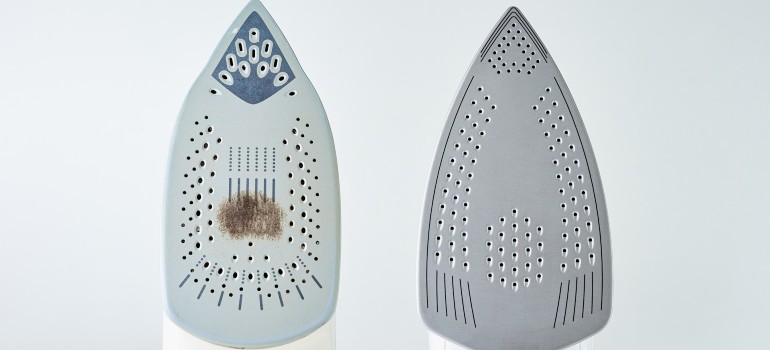 Ütünün Altını Təmizləməyin Ən Yaxşı Yolları