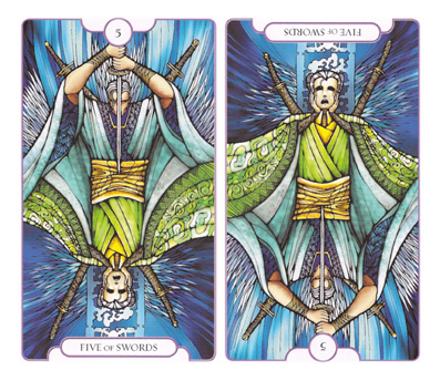 Tarot Kartlarının Tərsinə Çıxması Nə Deməkdir: Dərin Bir Bələdçi